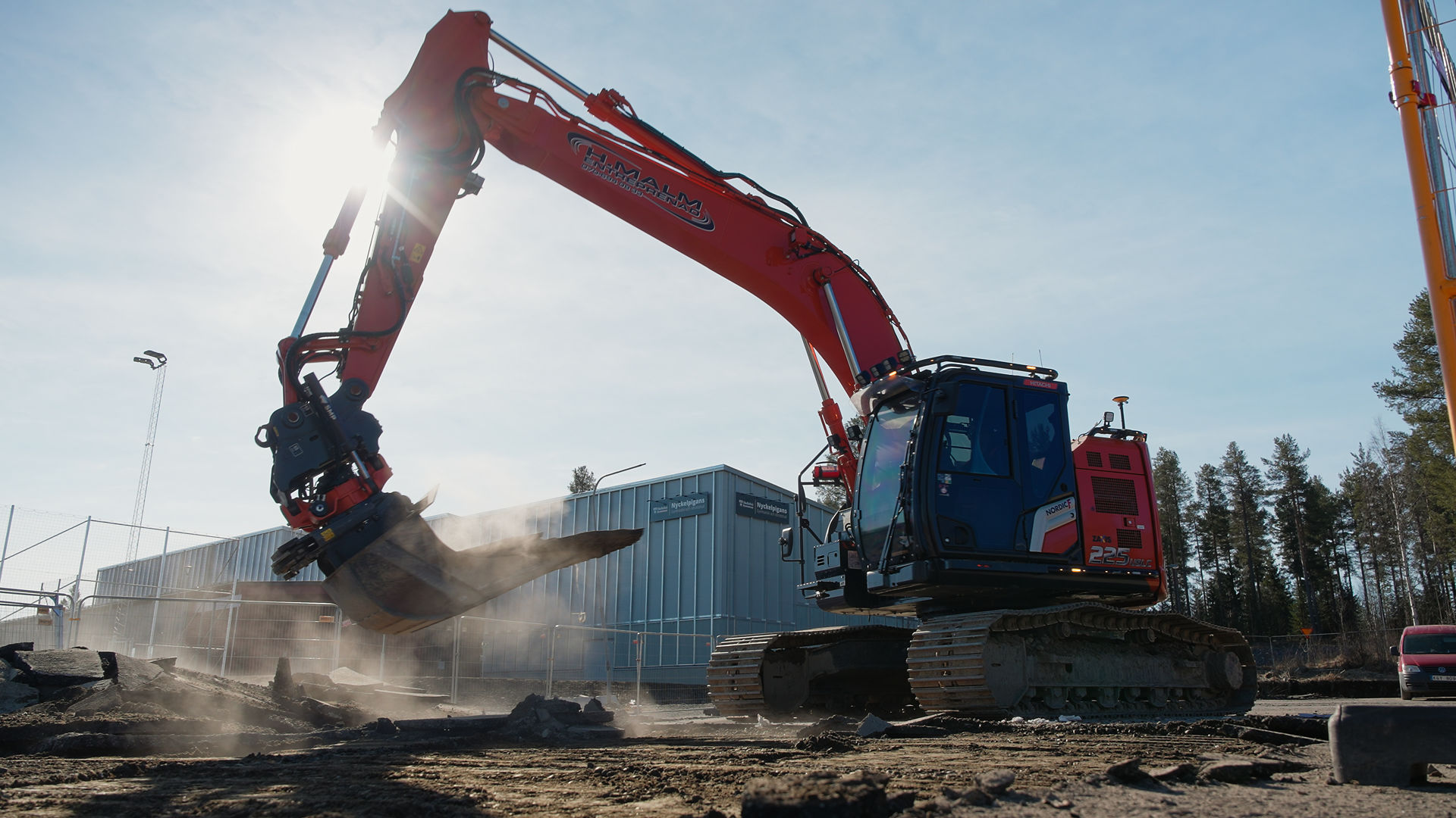 誠治 Why a Swedish company relies on ZX225 excavators for jobs both